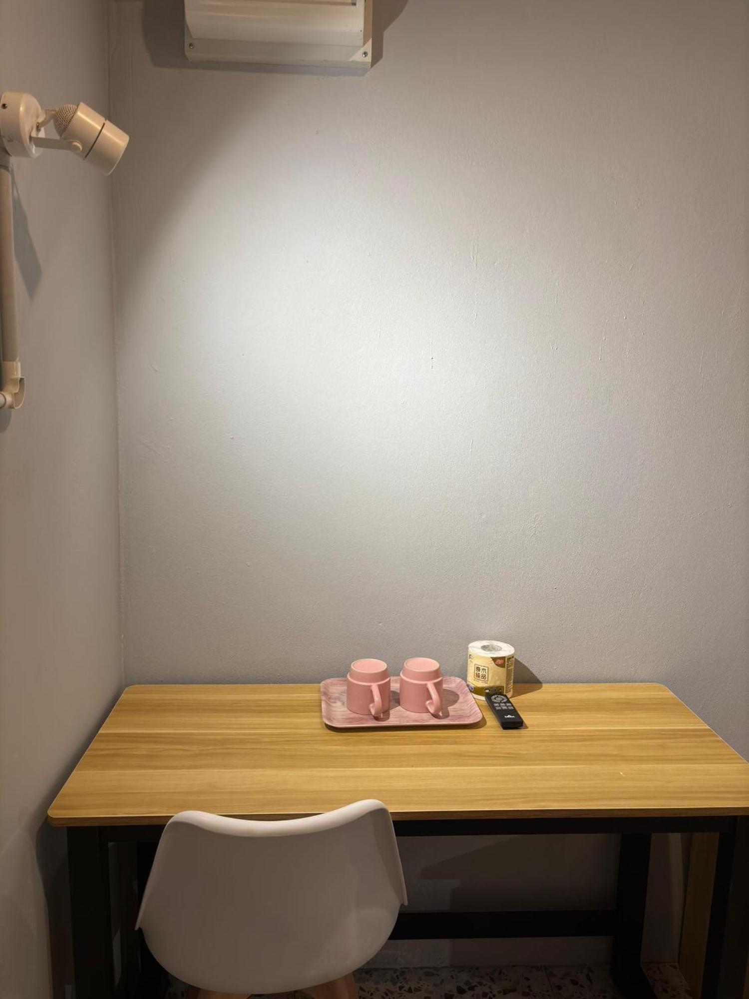 5 Minutes Airport Lodge Kampong Patagas Екстер'єр фото