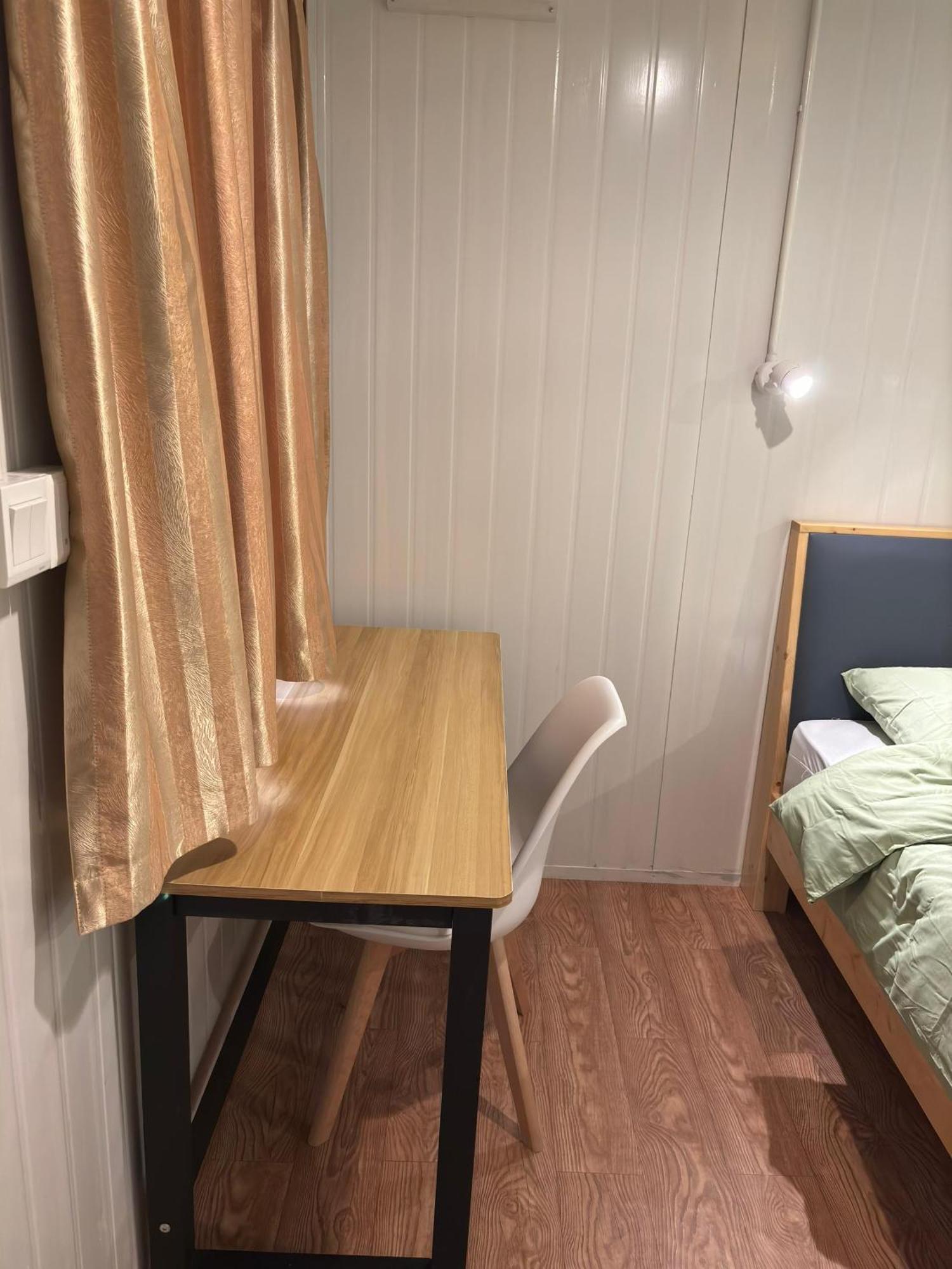 5 Minutes Airport Lodge Kampong Patagas Екстер'єр фото